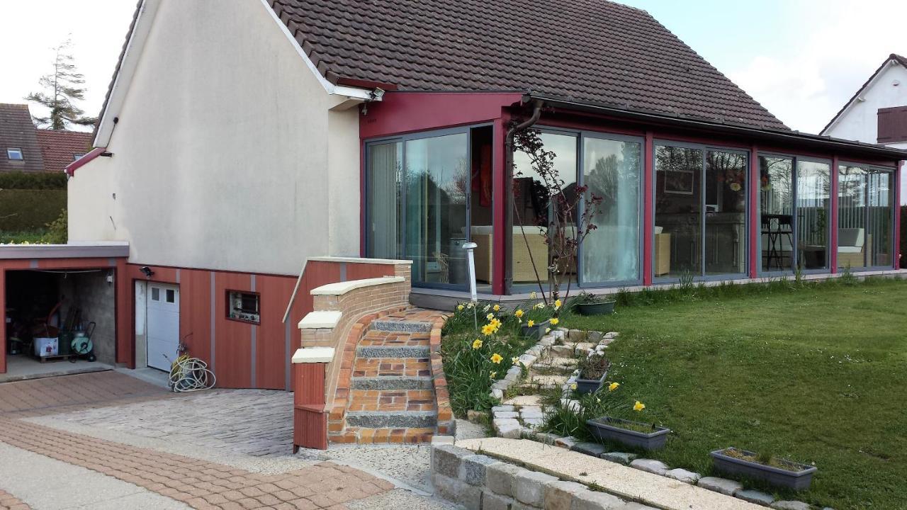 Chambre Privee Avec Salon, Garage Voiture, Velos, Motos Tourville-sur-Arques Exterior photo