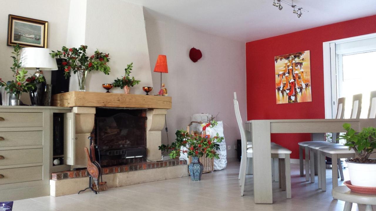 Chambre Privee Avec Salon, Garage Voiture, Velos, Motos Tourville-sur-Arques Exterior photo